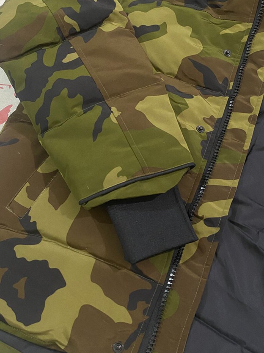 Canada Goose Camouflage Print Hooded Down Jacket - Picture 11 of 12